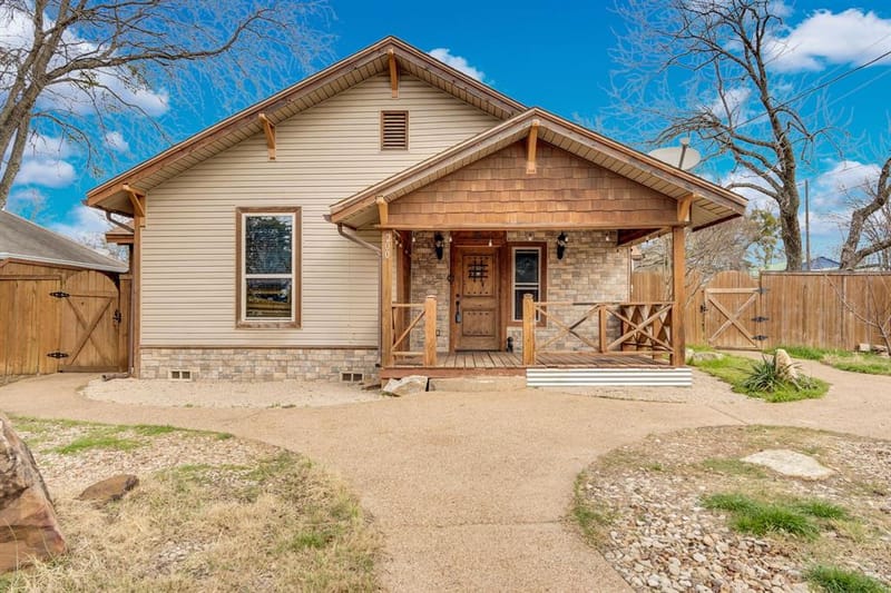 200 W Davis Avenue, Alvarado TX 76009