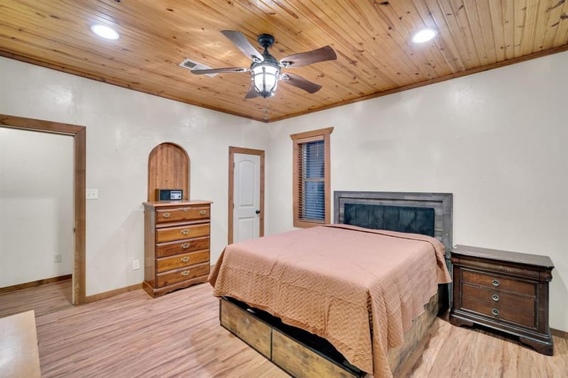 200 W Davis Avenue, Alvarado TX 76009 - Photo 14