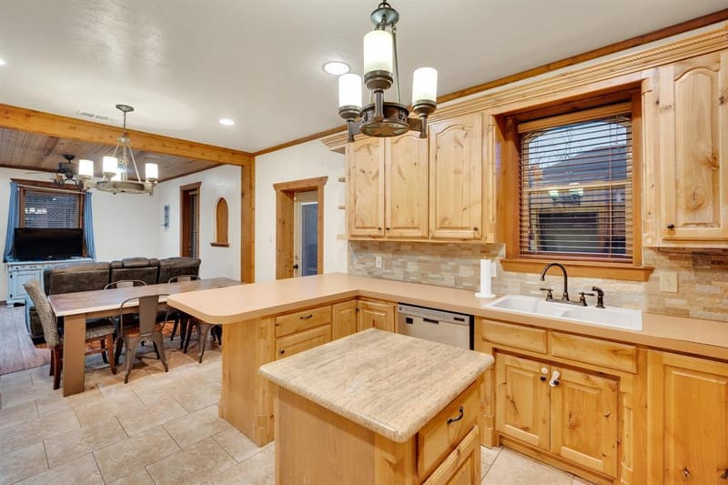 200 W Davis Avenue, Alvarado TX 76009 - Photo 4