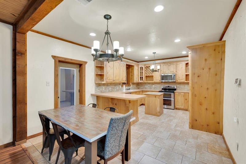 200 W Davis Avenue, Alvarado TX 76009 - Photo 8