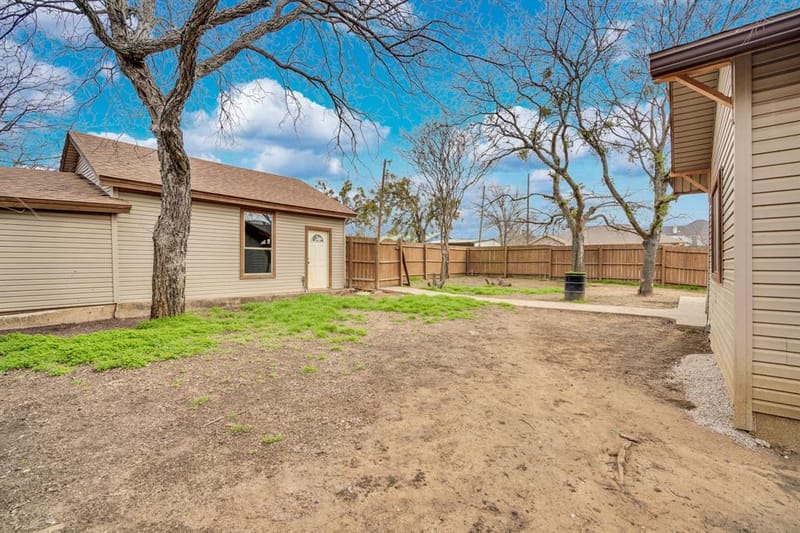 200 W Davis Avenue, Alvarado TX 76009 - Photo 25