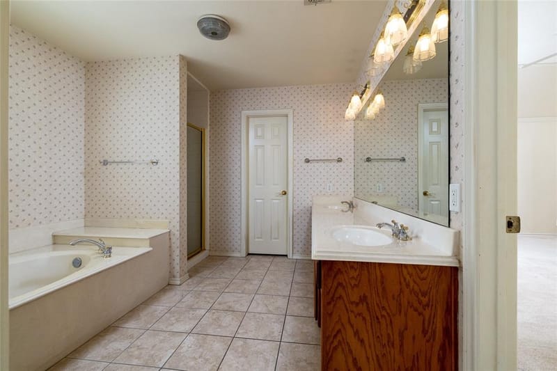 4224 Hollow Creek Court, Fort Worth TX 76008 - Photo 23