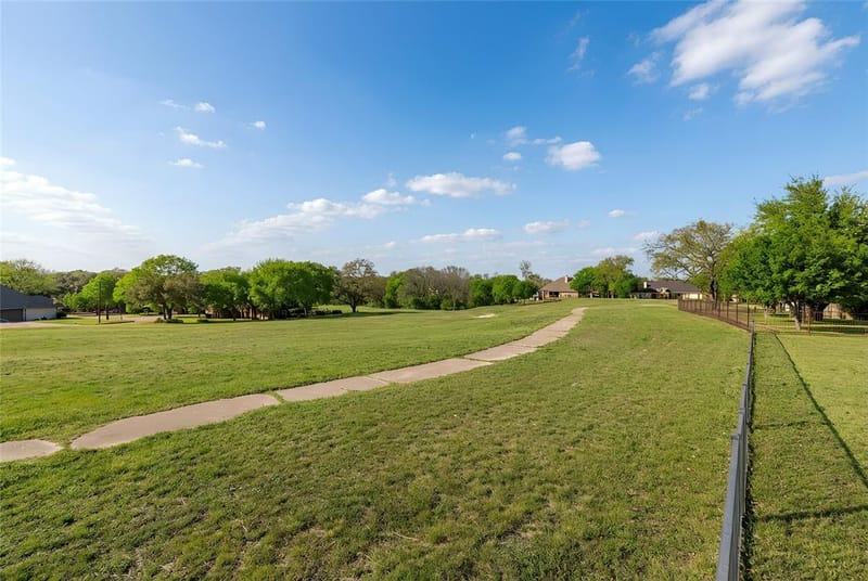 4224 Hollow Creek Court, Fort Worth TX 76008 - Photo 36