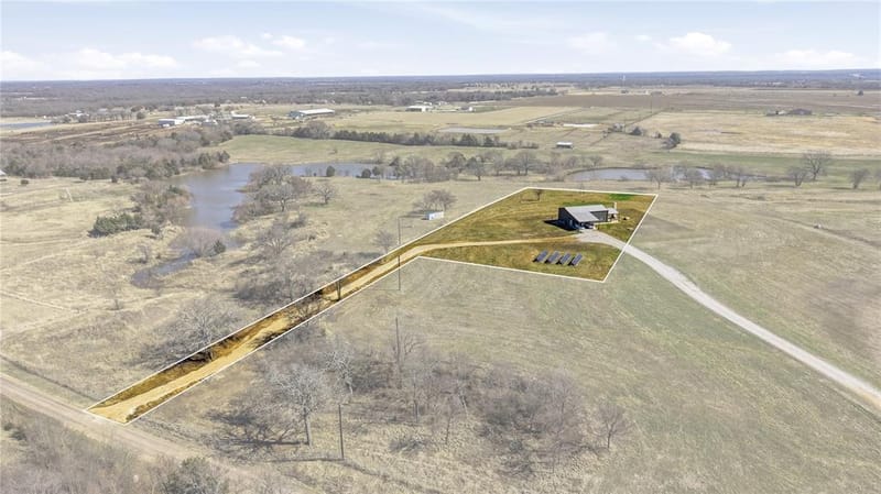 140 Turkey Farm Road, Whitesboro TX 76273 - Photo 35