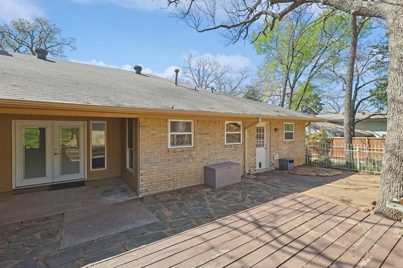 1005 Hopkins Drive, Denton TX 76205 - Photo 29