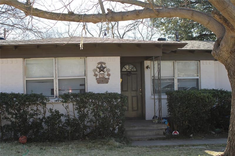1620 Hillcrest Street, Mesquite TX 75149 - Photo 2