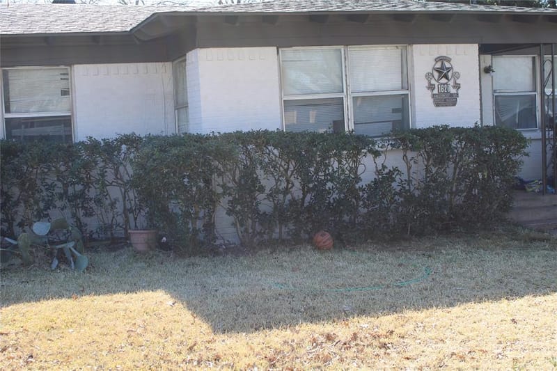 1620 Hillcrest Street, Mesquite TX 75149 - Photo 3