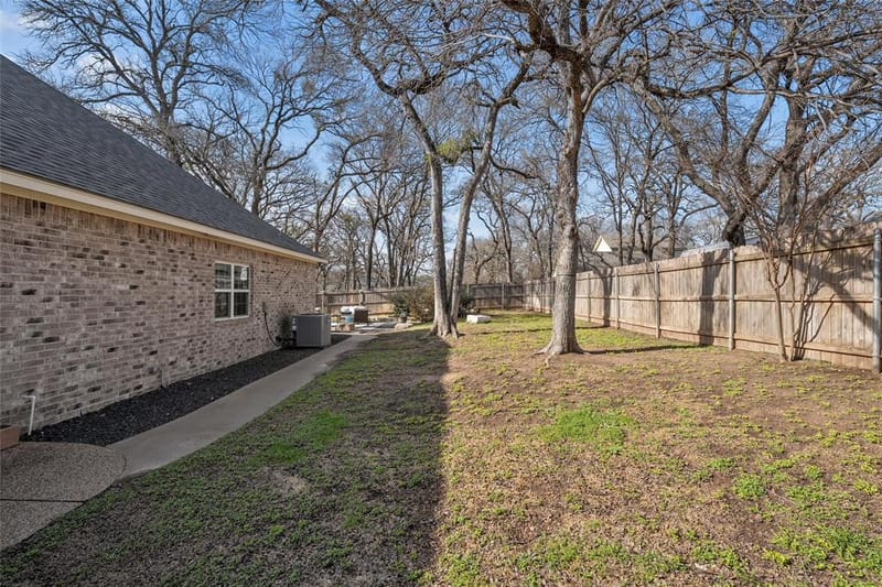 117 Lost Oaks Drive, Waco TX 76705 - Photo 24