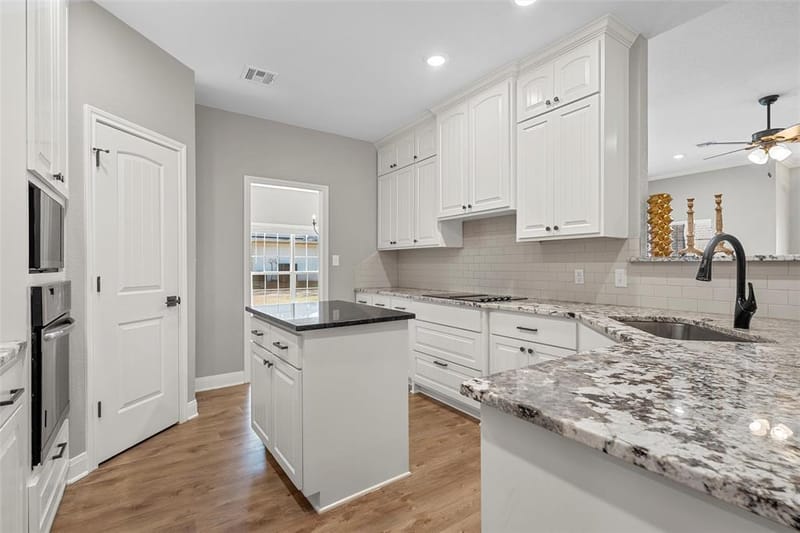 117 Lost Oaks Drive, Waco TX 76705 - Photo 8