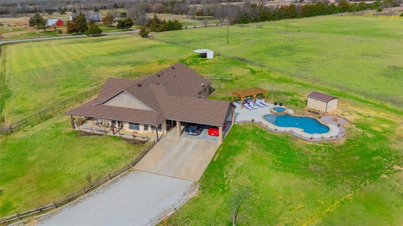 289 Blackjack Road, Valley View TX 76272 - Photo 7