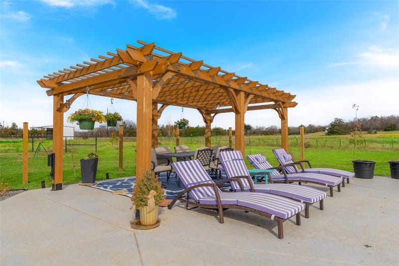 289 Blackjack Road, Valley View TX 76272 - Photo 5