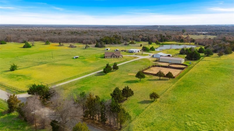 289 Blackjack Road, Valley View TX 76272 - Photo 4