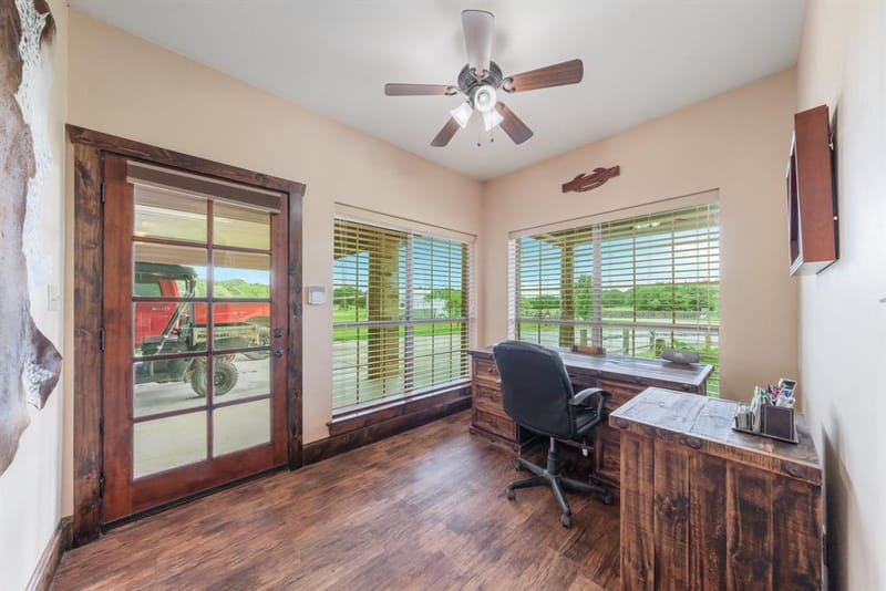 289 Blackjack Road, Valley View TX 76272 - Photo 25