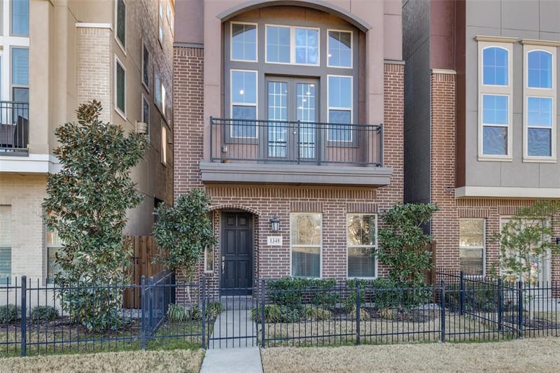 1348 Arch Place, Dallas TX 75215