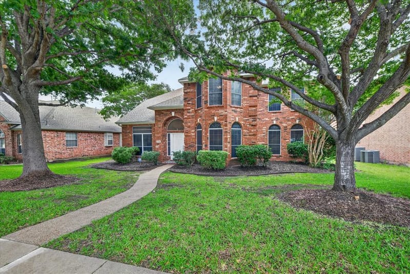 9708 Congressional Drive, Plano TX 75025 - Photo 2