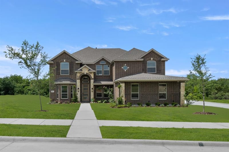 513 S Hidden Lakes Drive, DeSoto TX 75115