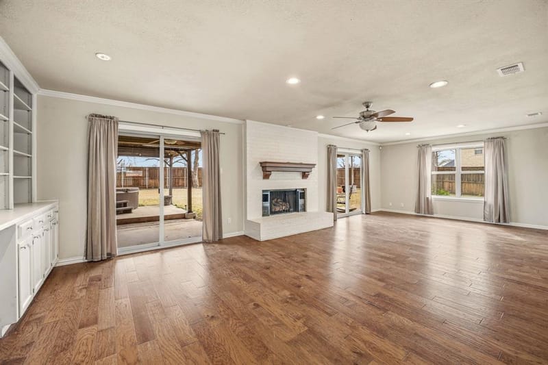 7115 Westover Drive, Granbury TX 76049 - Photo 2