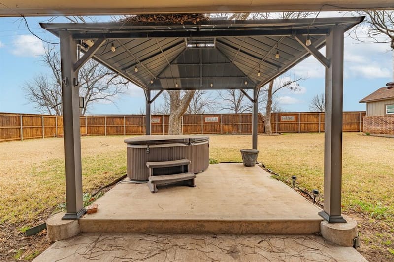 7115 Westover Drive, Granbury TX 76049 - Photo 29
