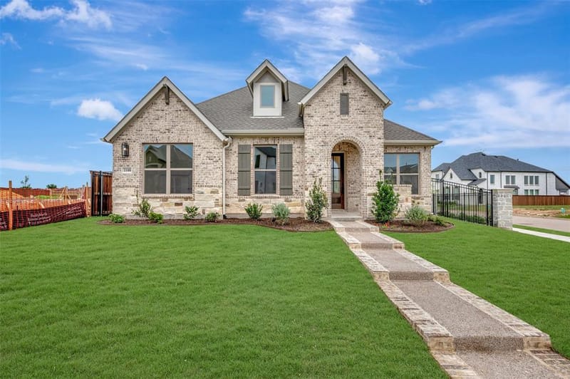 1100 Painted Lady Drive, Crowley TX 76036
