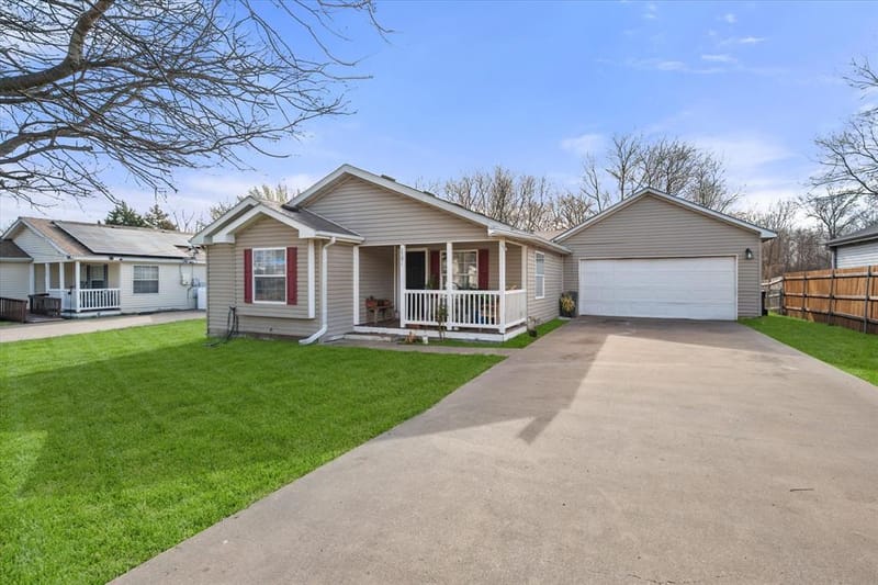 2301 W 13th Avenue, Corsicana TX 75110 - Photo 27