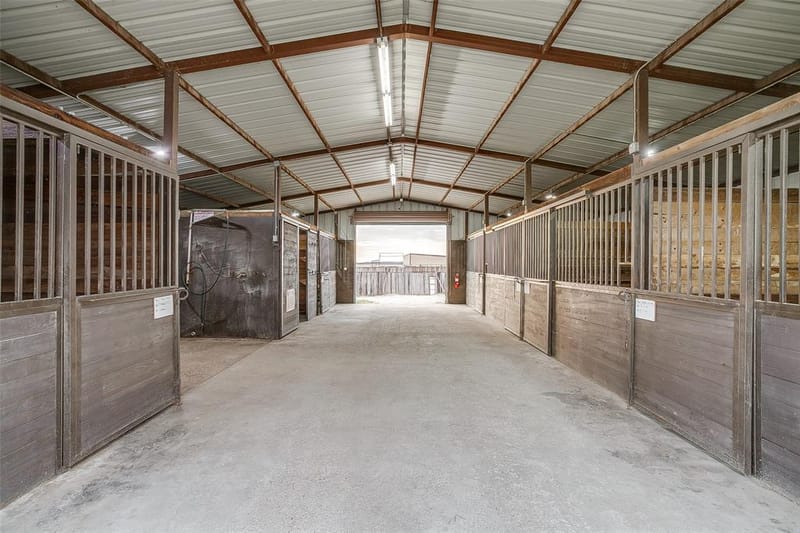 2220 Lazy Bend Road, Millsap TX 76066 - Photo 14