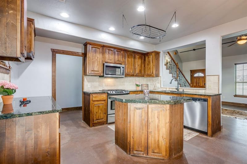 2220 Lazy Bend Road, Millsap TX 76066 - Photo 19