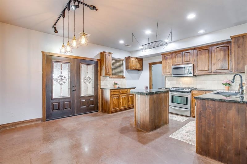 2220 Lazy Bend Road, Millsap TX 76066 - Photo 21