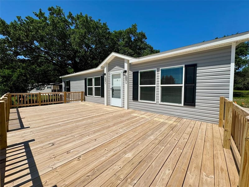 706 Sandpiper Court, Seven Points TX 75143 - Photo 4