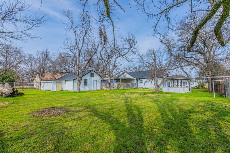 1026 La Clede Street, Bellmead TX 76705 - Photo 25