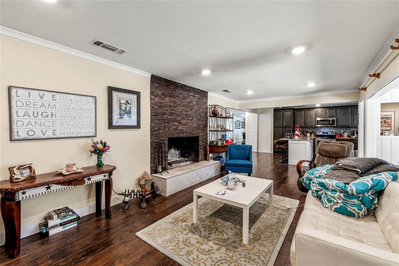 400 W Cayuga Drive, Athens TX 75751 - Photo 4