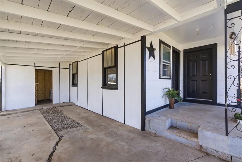 116 E Lipan Drive, Lipan TX 76462 - Photo 2