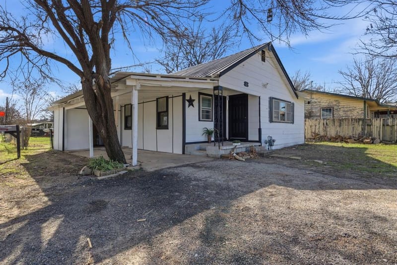 116 E Lipan Drive, Lipan TX 76462 - Photo 4