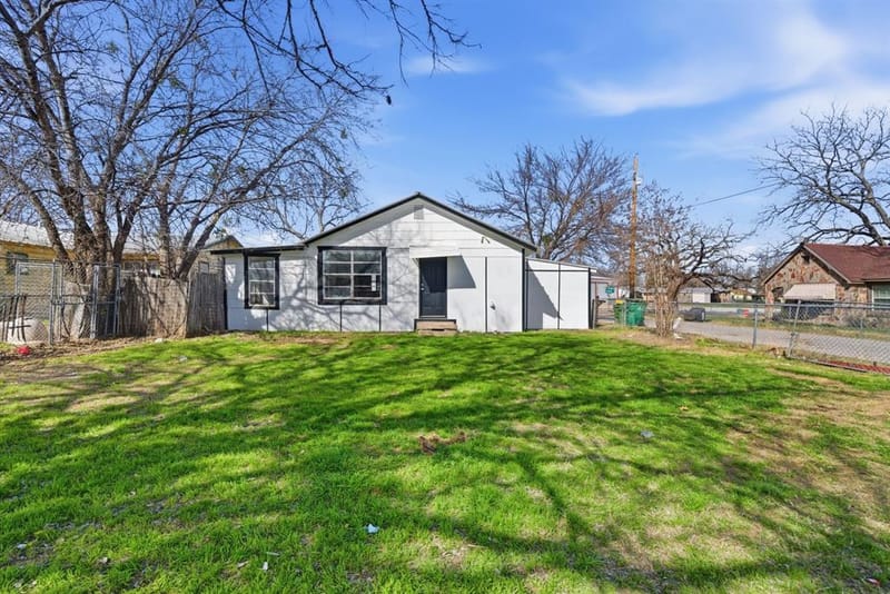 116 E Lipan Drive, Lipan TX 76462 - Photo 25