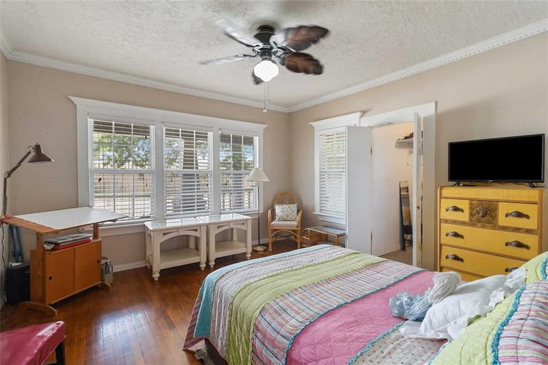 409 N Sylvania Avenue, Fort Worth TX 76111 - Photo 23