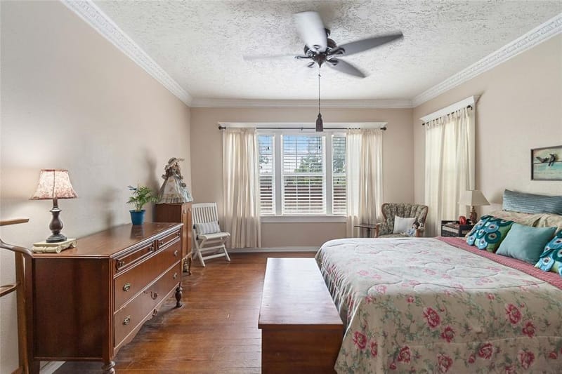 409 N Sylvania Avenue, Fort Worth TX 76111 - Photo 16