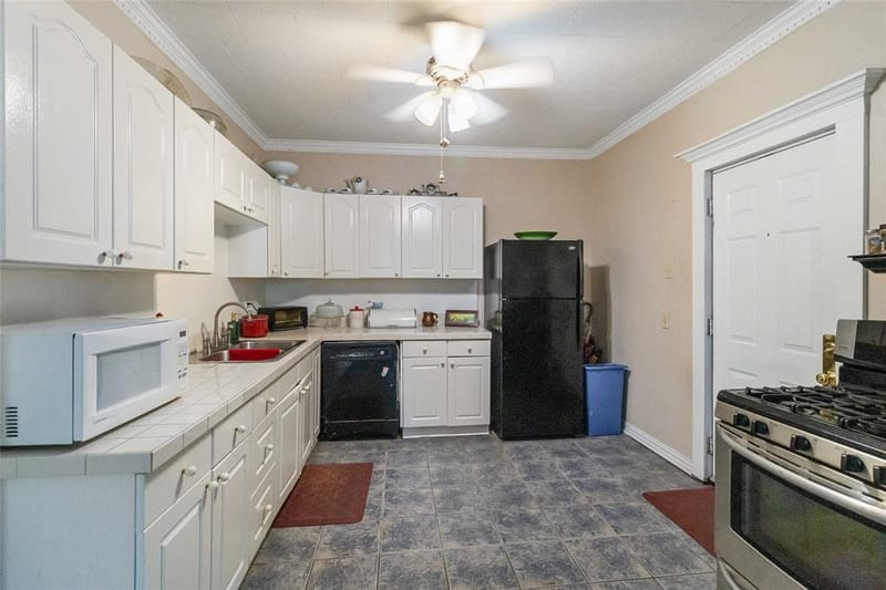 409 N Sylvania Avenue, Fort Worth TX 76111 - Photo 12