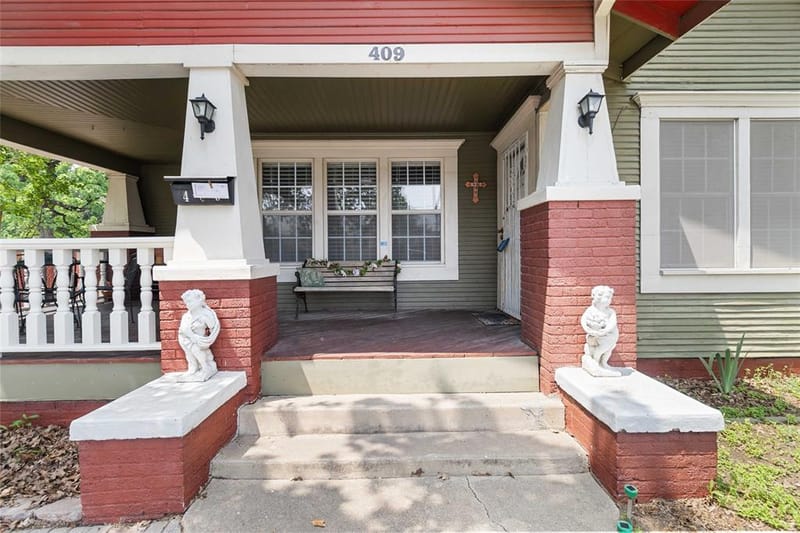 409 N Sylvania Avenue, Fort Worth TX 76111 - Photo 3