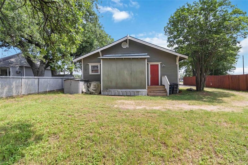 409 N Sylvania Avenue, Fort Worth TX 76111 - Photo 28
