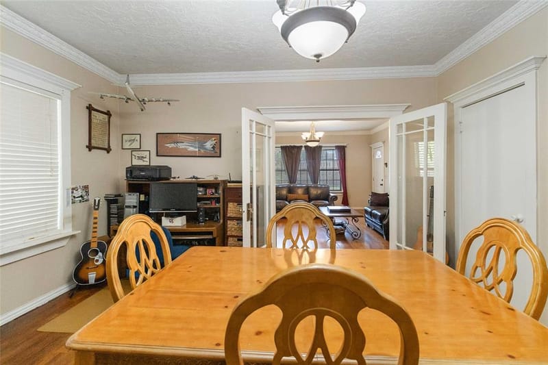 409 N Sylvania Avenue, Fort Worth TX 76111 - Photo 8