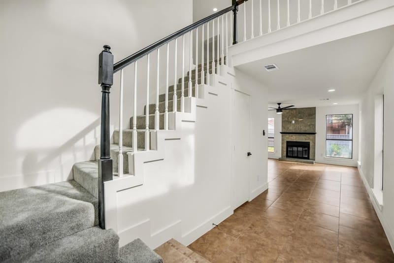 703 Meadowcreek Court, Garland TX 75043 - Photo 16