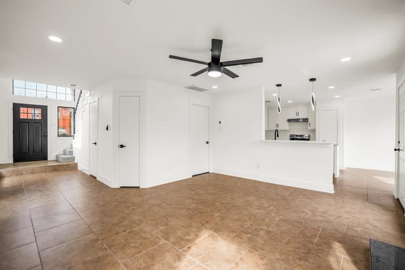 703 Meadowcreek Court, Garland TX 75043 - Photo 14