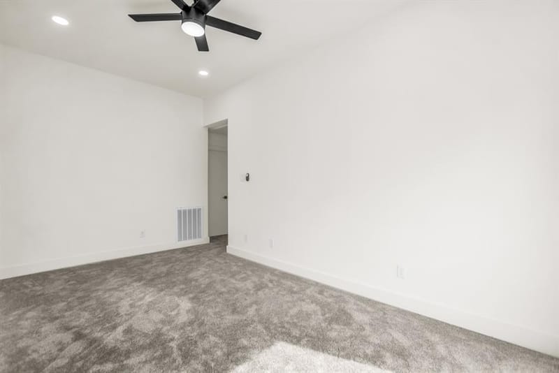 703 Meadowcreek Court, Garland TX 75043 - Photo 19
