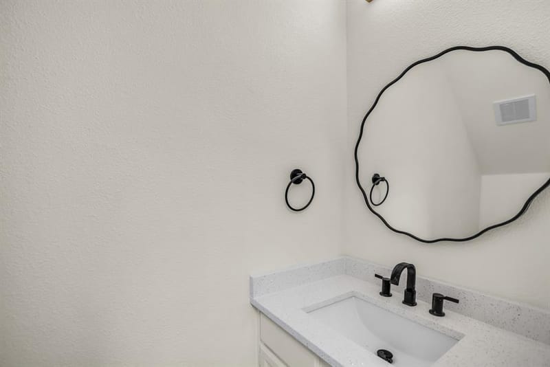 703 Meadowcreek Court, Garland TX 75043 - Photo 21