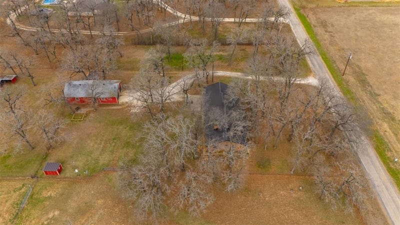 5400 County Road 402, Grandview TX 76050 - Photo 6