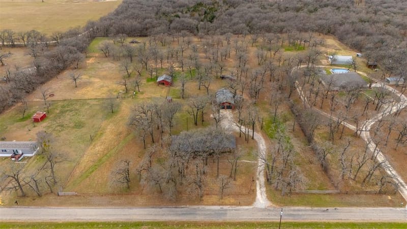 5400 County Road 402, Grandview TX 76050 - Photo 40