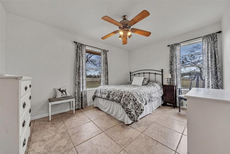 5400 County Road 402, Grandview TX 76050 - Photo 25