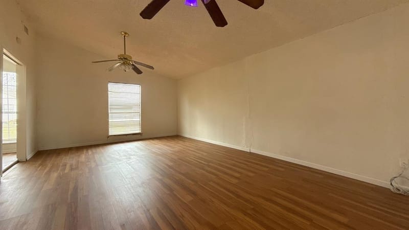 201 E Hubbard Street, Josephine TX 75173 - Photo 13
