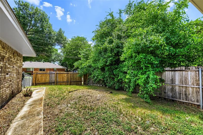 814 Oakbluff Drive, Lancaster TX 75146 - Photo 27