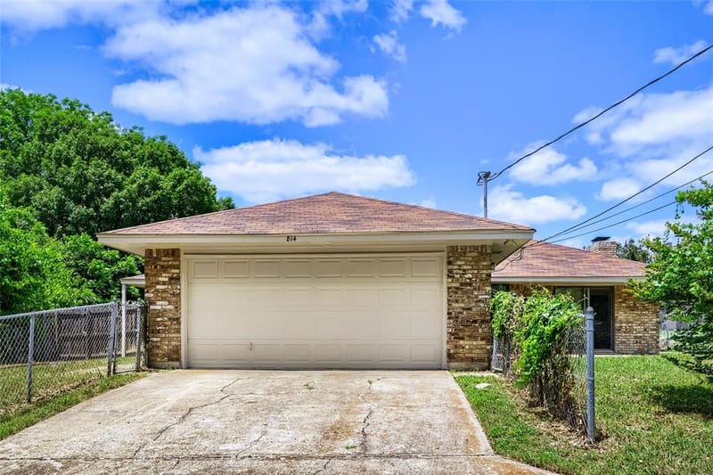 814 Oakbluff Drive, Lancaster TX 75146 - Photo 26
