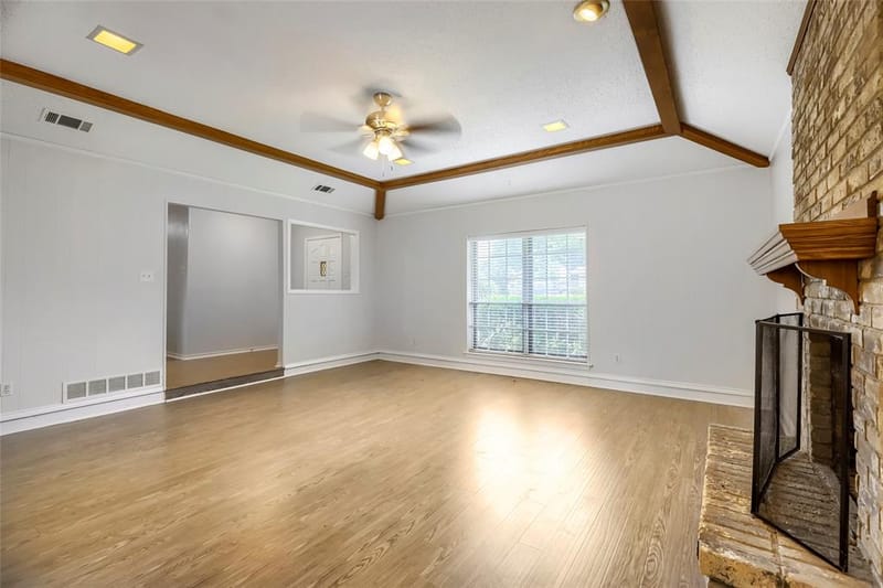 814 Oakbluff Drive, Lancaster TX 75146 - Photo 9